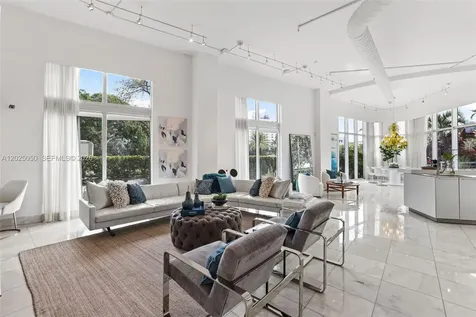 2001 Meridian Avenue Miami Beach FL 33139