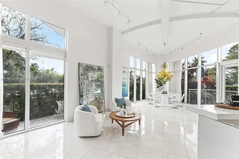 2001 Meridian Avenue Miami Beach FL 33139