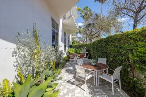 2001 Meridian Avenue Miami Beach FL 33139