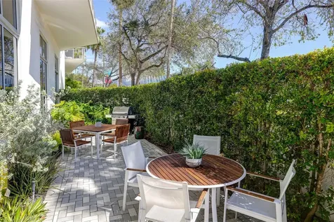 2001 Meridian Avenue Miami Beach FL 33139