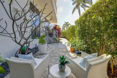 2001 Meridian Avenue Miami Beach FL 33139