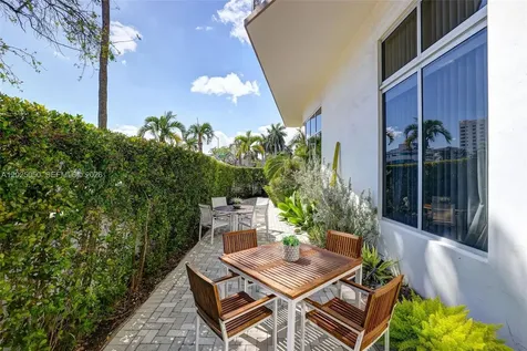 2001 Meridian Avenue Miami Beach FL 33139