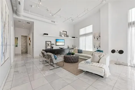2001 Meridian Avenue Miami Beach FL 33139