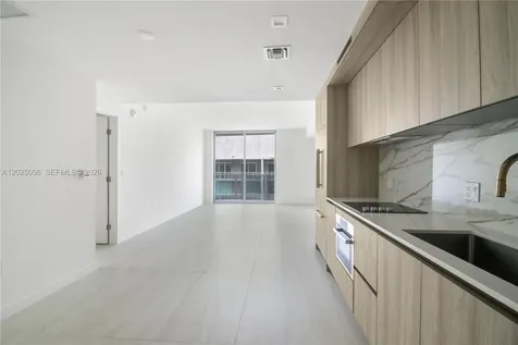 77 SE 5th Street Miami FL 33131
