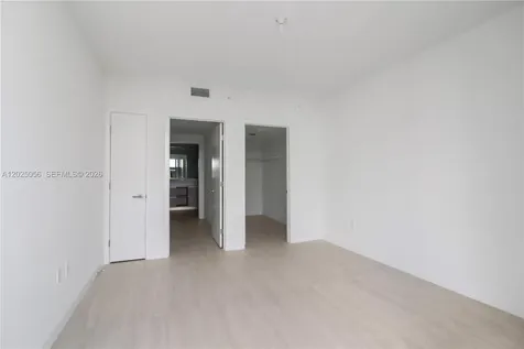 77 SE 5th Street Miami FL 33131