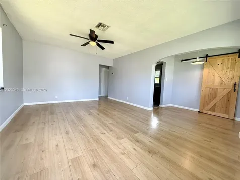 4030 SW 28th Street West Park FL 33023
