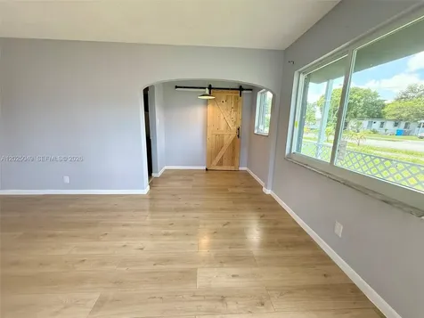 4030 SW 28th Street West Park FL 33023