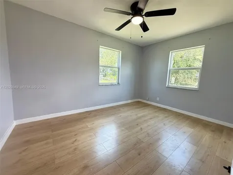 4030 SW 28th Street West Park FL 33023