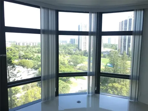 20100 W Country Club Drive Aventura FL 33180