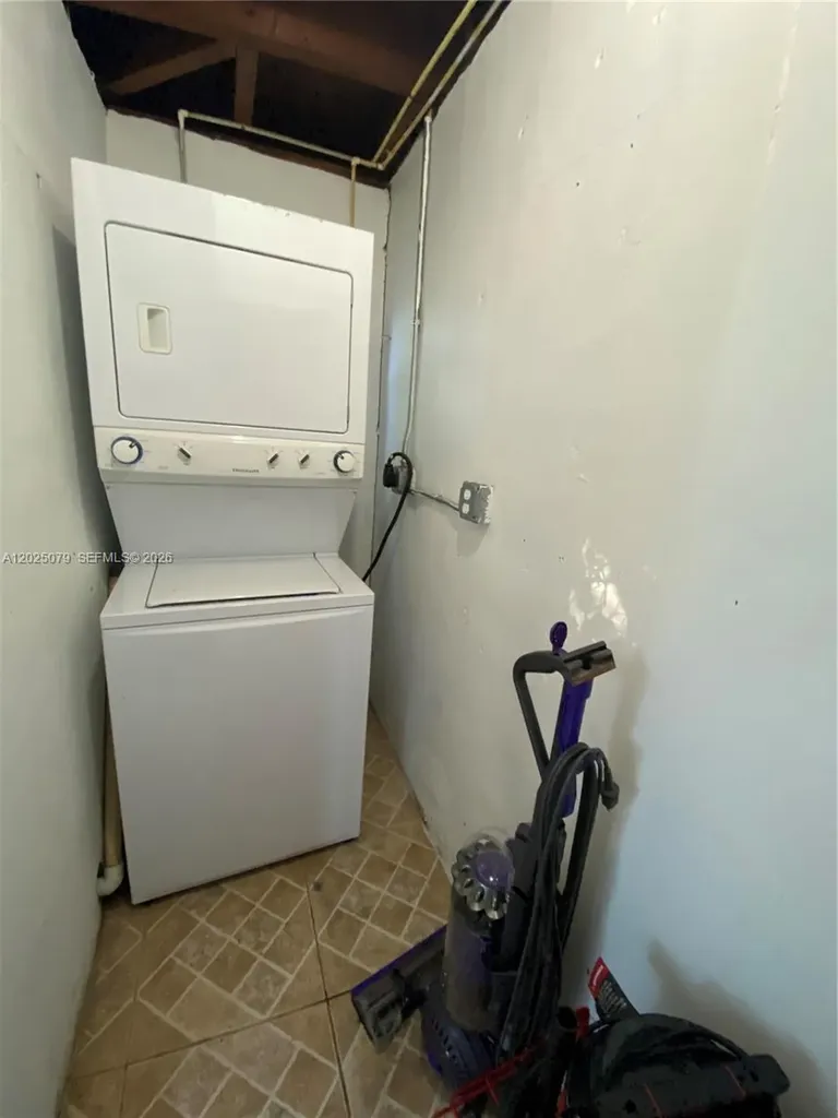 6234 Hayes Street Hollywood FL 33024