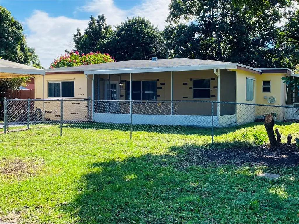 6234 Hayes Street Hollywood FL 33024