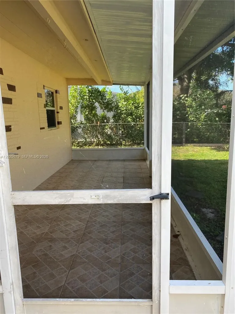 6234 Hayes Street Hollywood FL 33024