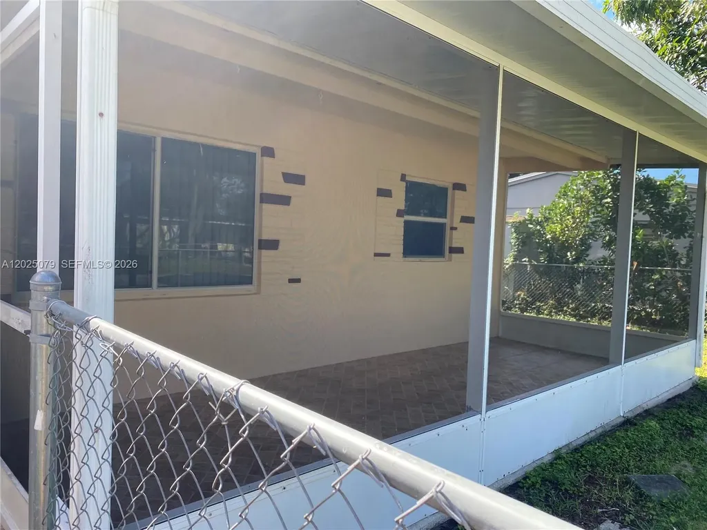 6234 Hayes Street Hollywood FL 33024