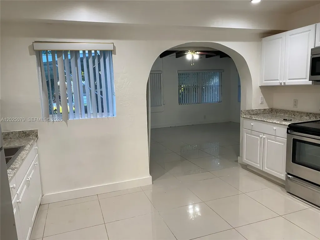 6234 Hayes Street Hollywood FL 33024