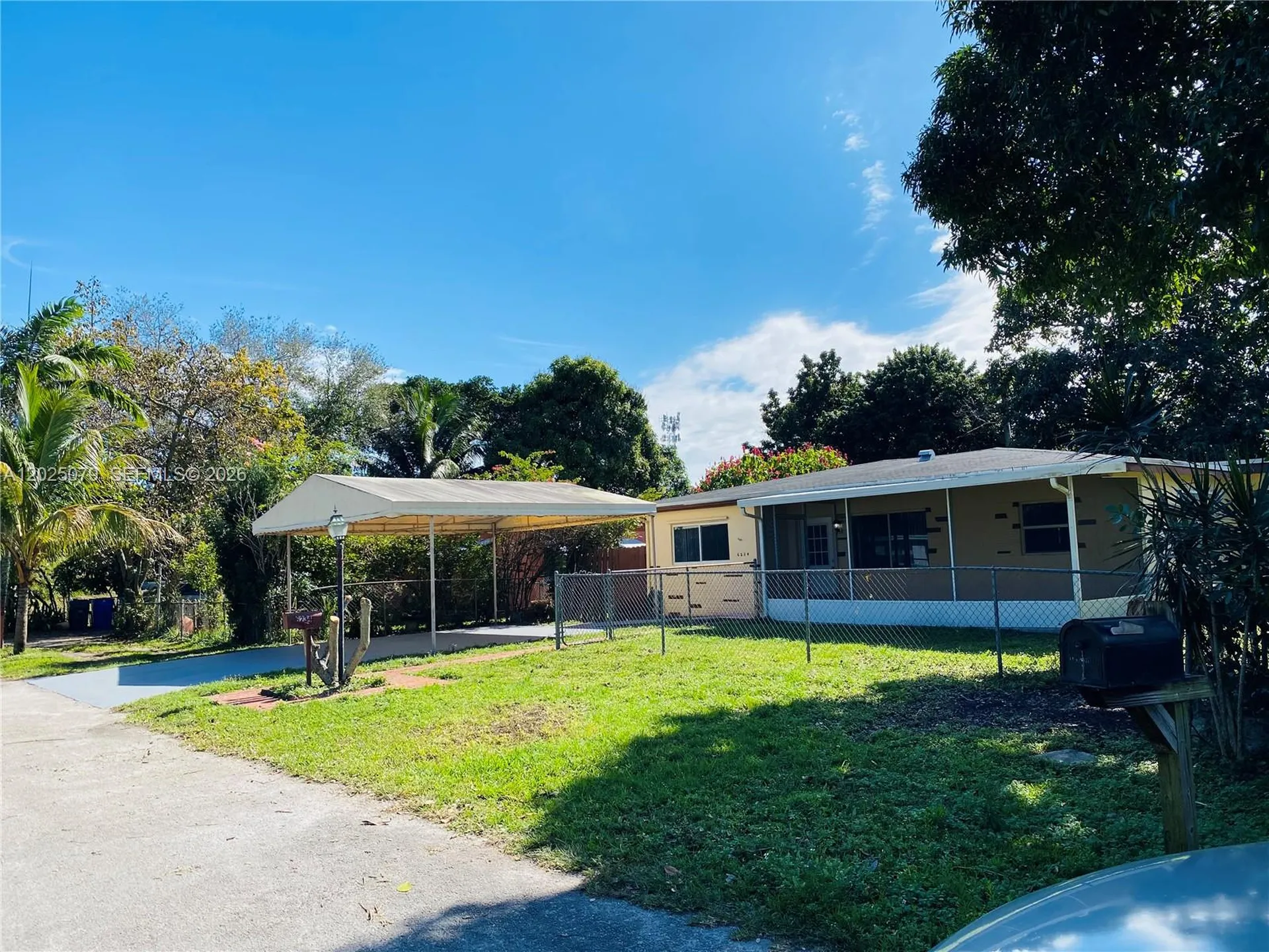 6234 Hayes Street Hollywood FL 33024