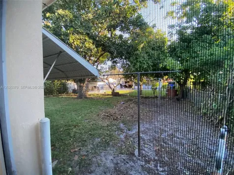 6234 Hayes Street Hollywood FL 33024