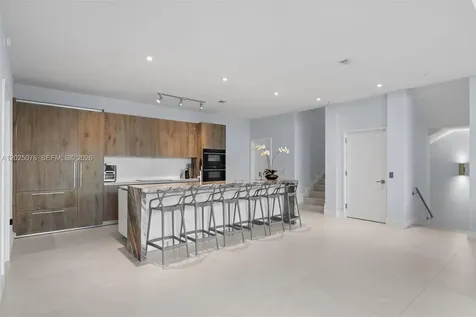 650 NE 32nd Street Miami FL 33137