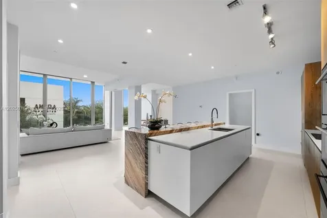 650 NE 32nd Street Miami FL 33137
