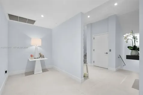 650 NE 32nd Street Miami FL 33137