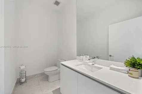650 NE 32nd Street Miami FL 33137