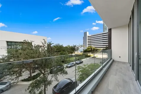 650 NE 32nd Street Miami FL 33137