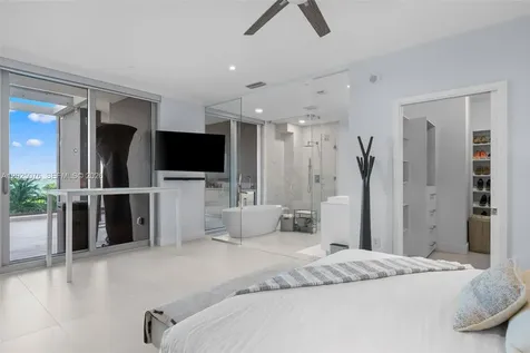 650 NE 32nd Street Miami FL 33137
