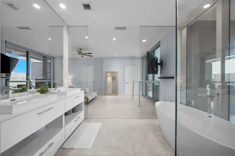650 NE 32nd Street Miami FL 33137