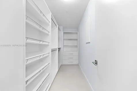 650 NE 32nd Street Miami FL 33137