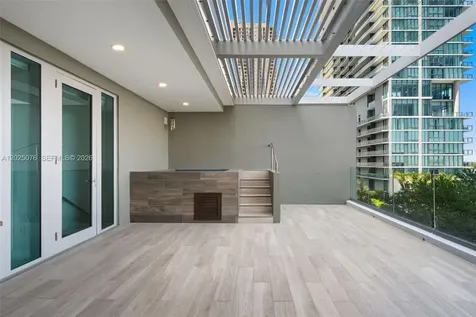 650 NE 32nd Street Miami FL 33137