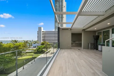 650 NE 32nd Street Miami FL 33137