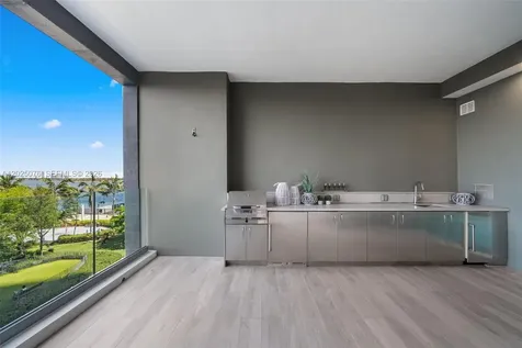 650 NE 32nd Street Miami FL 33137