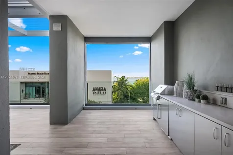 650 NE 32nd Street Miami FL 33137