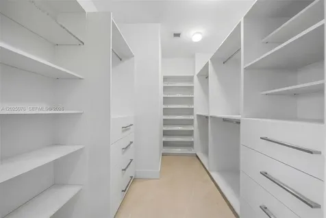 650 NE 32nd Street Miami FL 33137