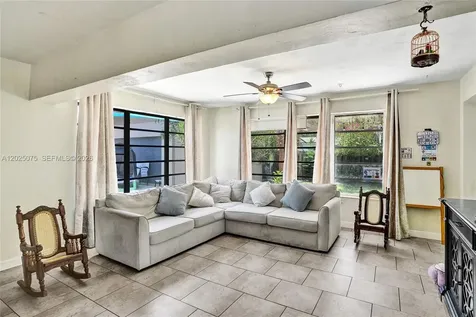 9910 Bahama Drive Cutler Bay FL 33189