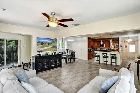 9910 Bahama Drive Cutler Bay FL 33189
