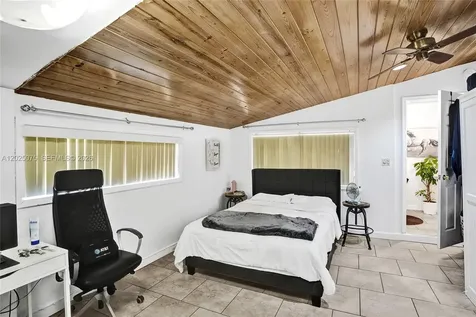 9910 Bahama Drive Cutler Bay FL 33189