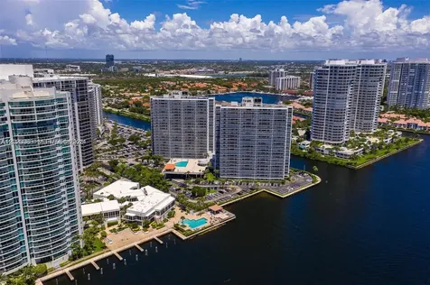 20505 E Country Club Drive Aventura FL 33180