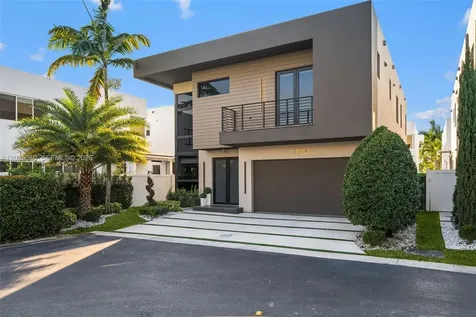 7534 NW 98th Avenue Doral FL 33178