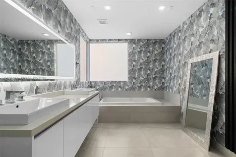 7534 NW 98th Avenue Doral FL 33178