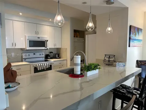 6917 Collins Avenue Miami Beach FL 33141