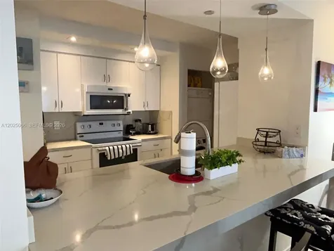 6917 Collins Avenue Miami Beach FL 33141