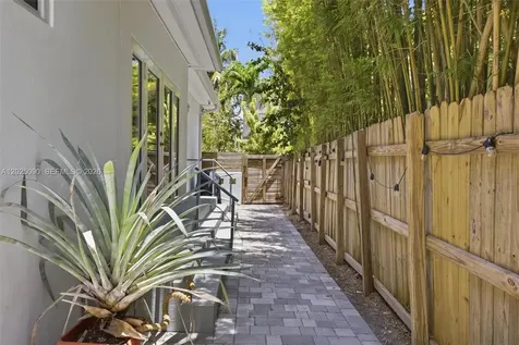 434 NE 77th Street Miami FL 33138