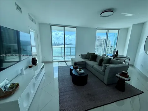 300 S Biscayne Boulevard Miami FL 33131