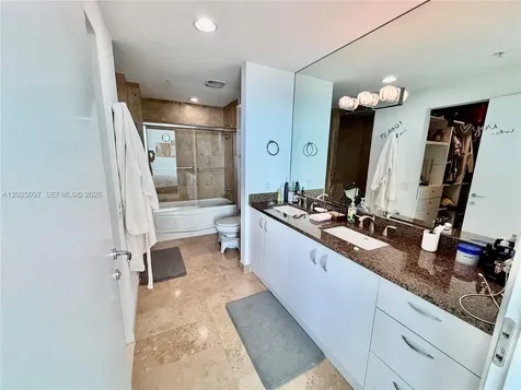 300 S Biscayne Boulevard Miami FL 33131