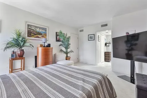 20379 W Country Club Drive Aventura FL 33180