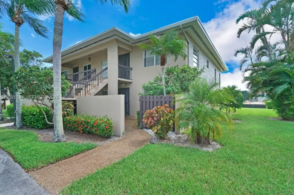 5590 Via Delray Delray Beach FL 33484
