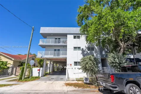 1029 NW 3rd Street Miami FL 33128