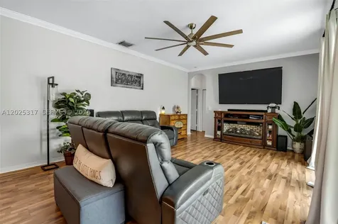 13404 NW 13th Street Pembroke Pines FL 33028