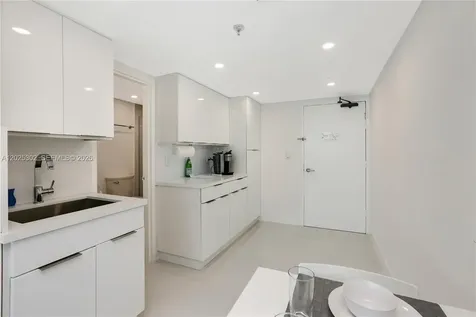 5445 Collins Avenue Miami Beach FL 33140