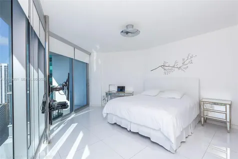 200 Biscayne Boulevard Way Miami FL 33131